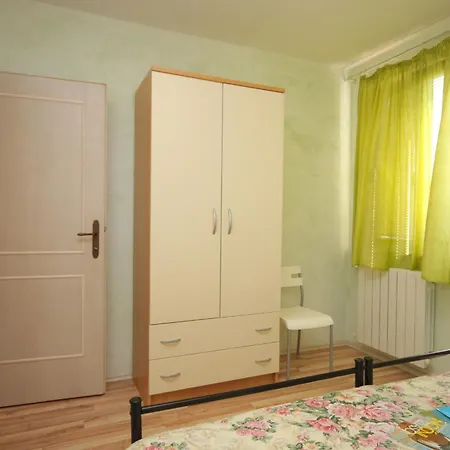 6932b Διαμέρισμα *